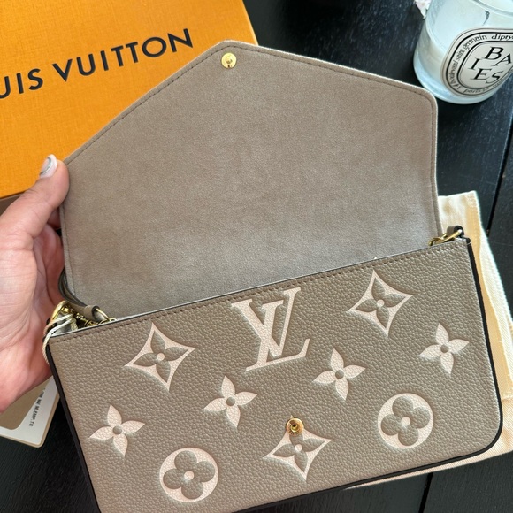 NEW! Louis Vuitton 2025 Empreinte Bi-Color Monogram Felicie Pochette - Picture 7 of 16